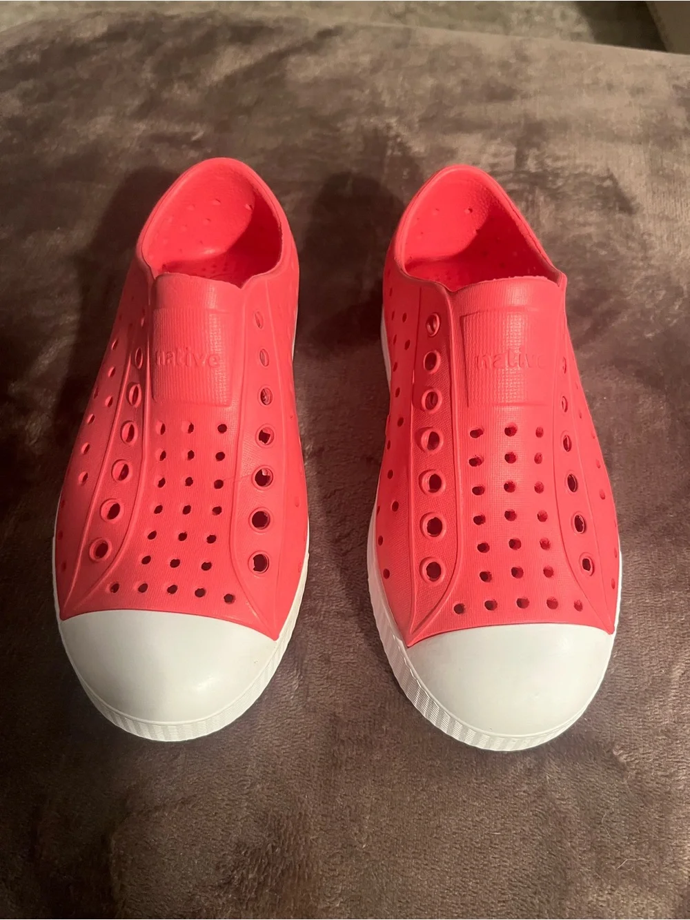 Native Shoes Kids Slip-On Water Shoes in Deep Pink and White